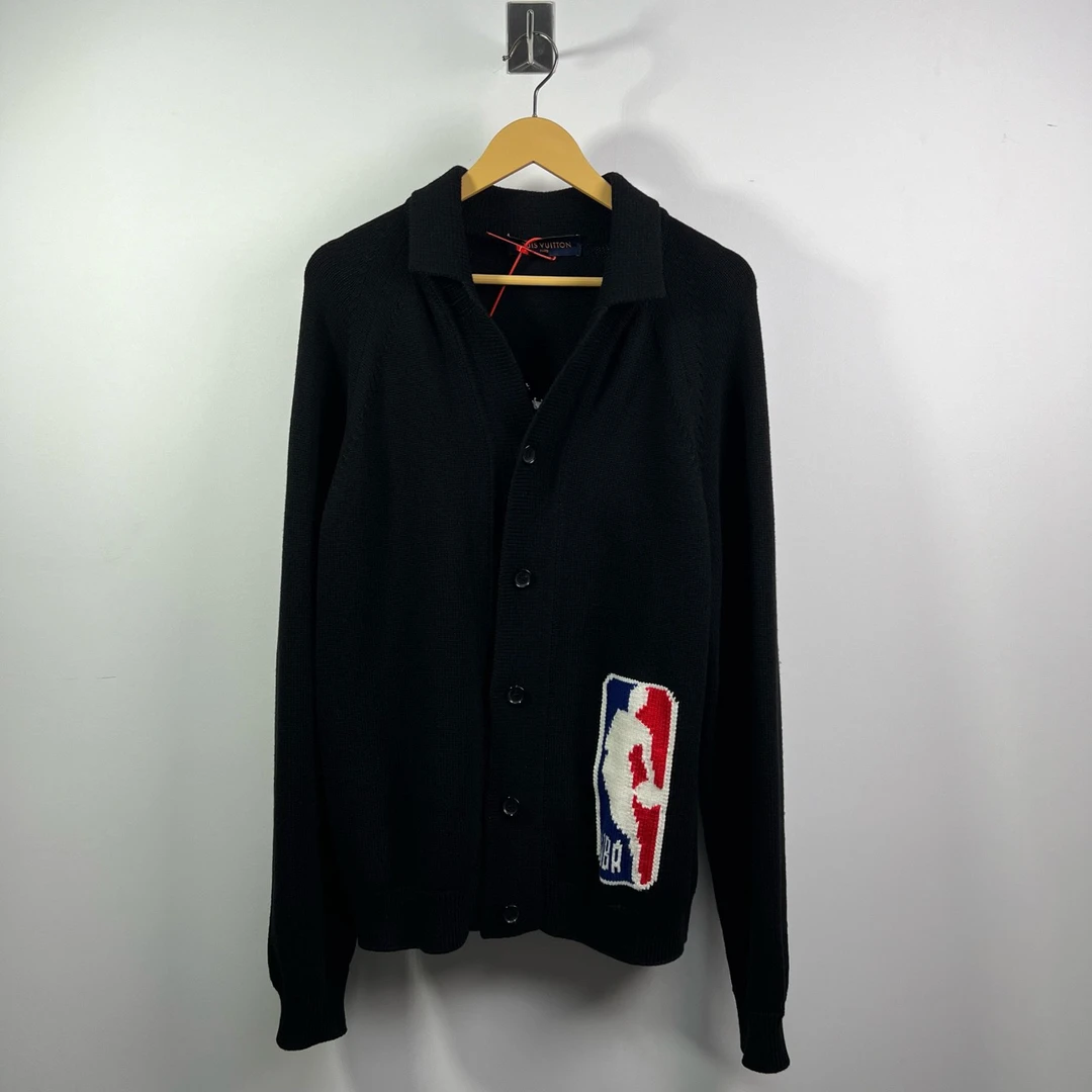 全新未使用 / Louis Vuitton LV x NBA 联名 黑色LV针织开衫 /M码