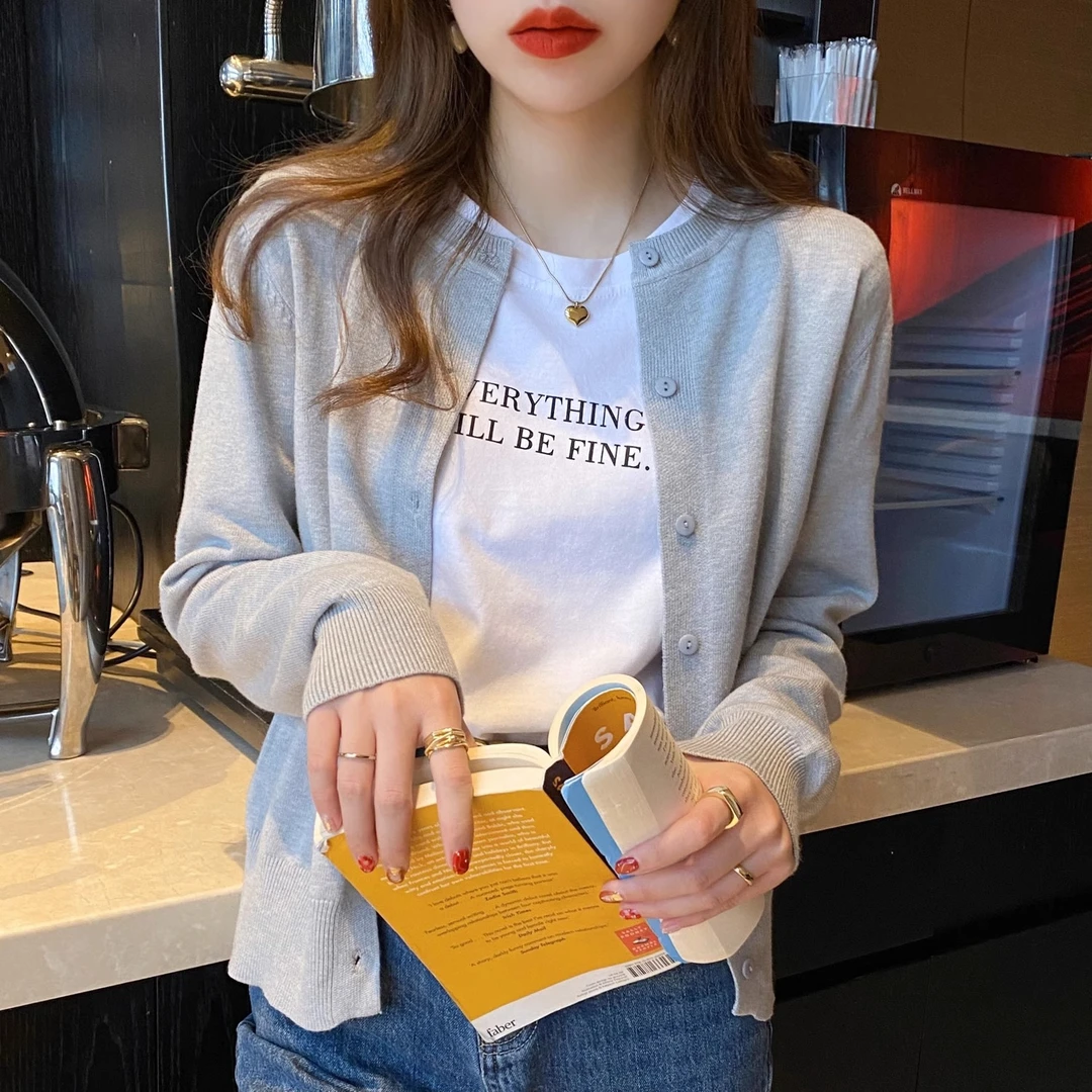 针织开衫外套女2025新款爆款外搭高级感初秋毛衣宽松春秋季上衣