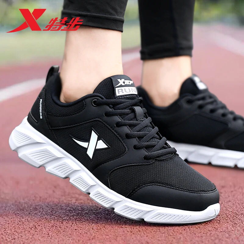 特步男鞋运动鞋男款网面透气品牌正品秋季黑色男士休闲软底跑步鞋