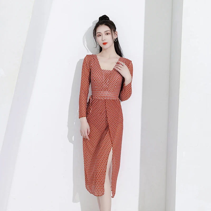 讯莉亚 碎花显瘦气质长袖高腰时尚休闲复古法式收腰泳衣