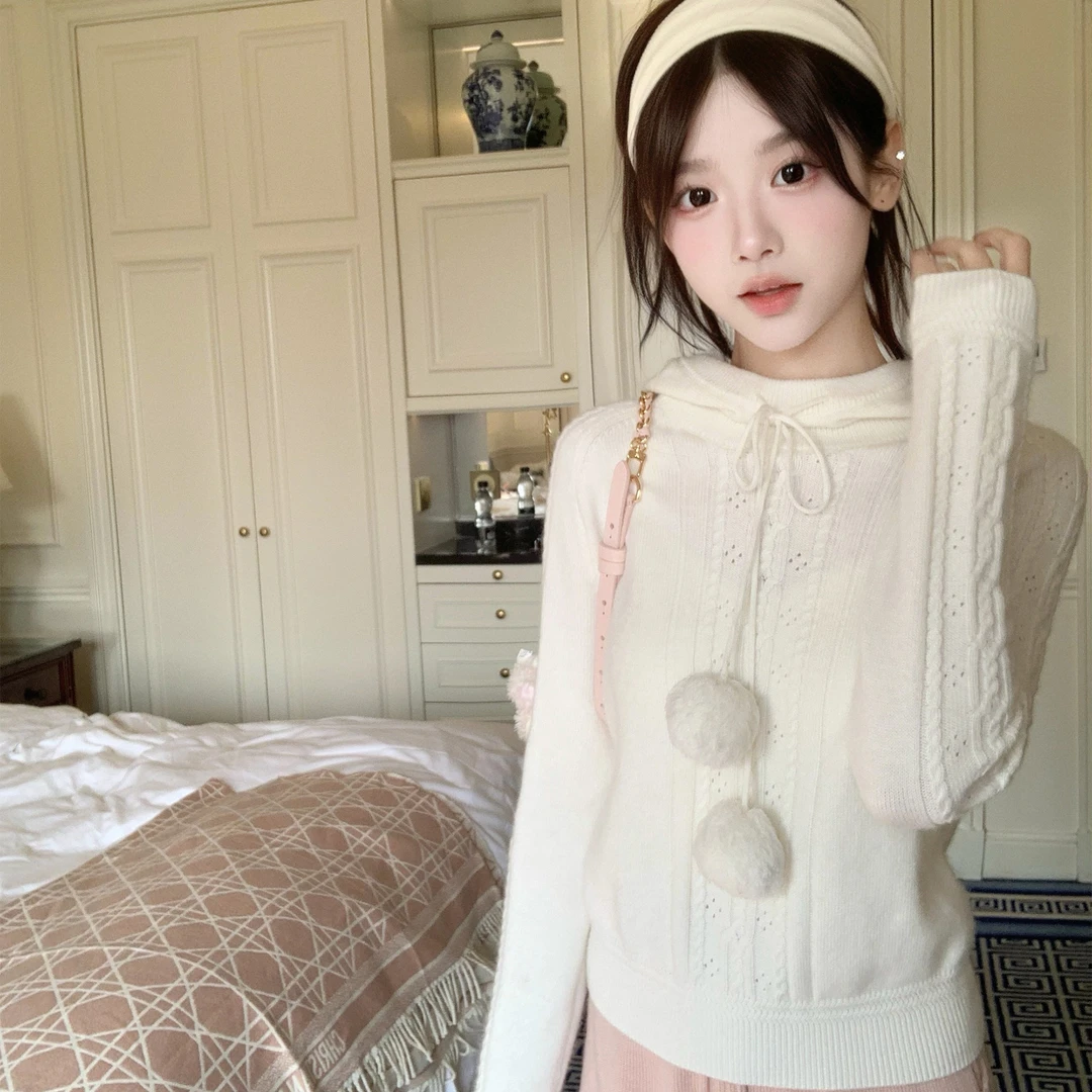 维斯小姐 [ 流浪画家 ]甜系少女 安哥拉绒连帽毛球搬针麻花纹毛衣