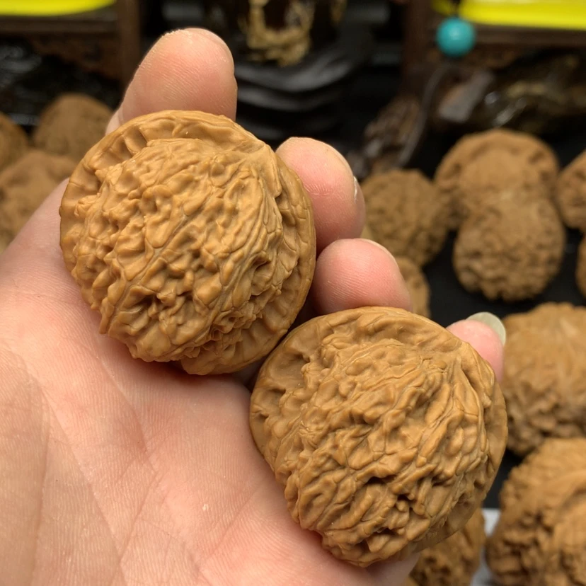 【闪购商品】文玩核桃吊坠文*39白狮子全品练手