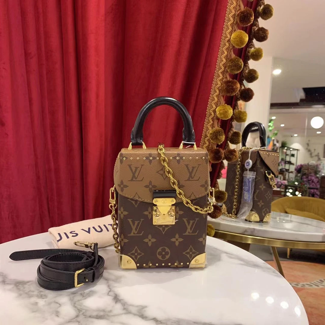 95新  定金路易威登camera box老花金扣芯片款84238226