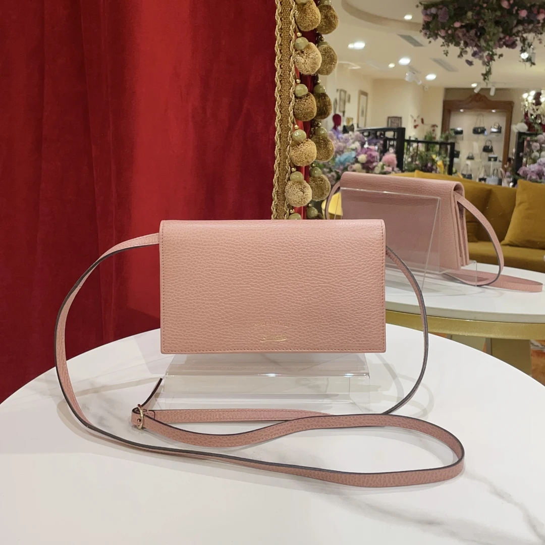 95新 GUCCI/古驰 GGS古驰woc粉色金扣牛皮单肩包/35150132