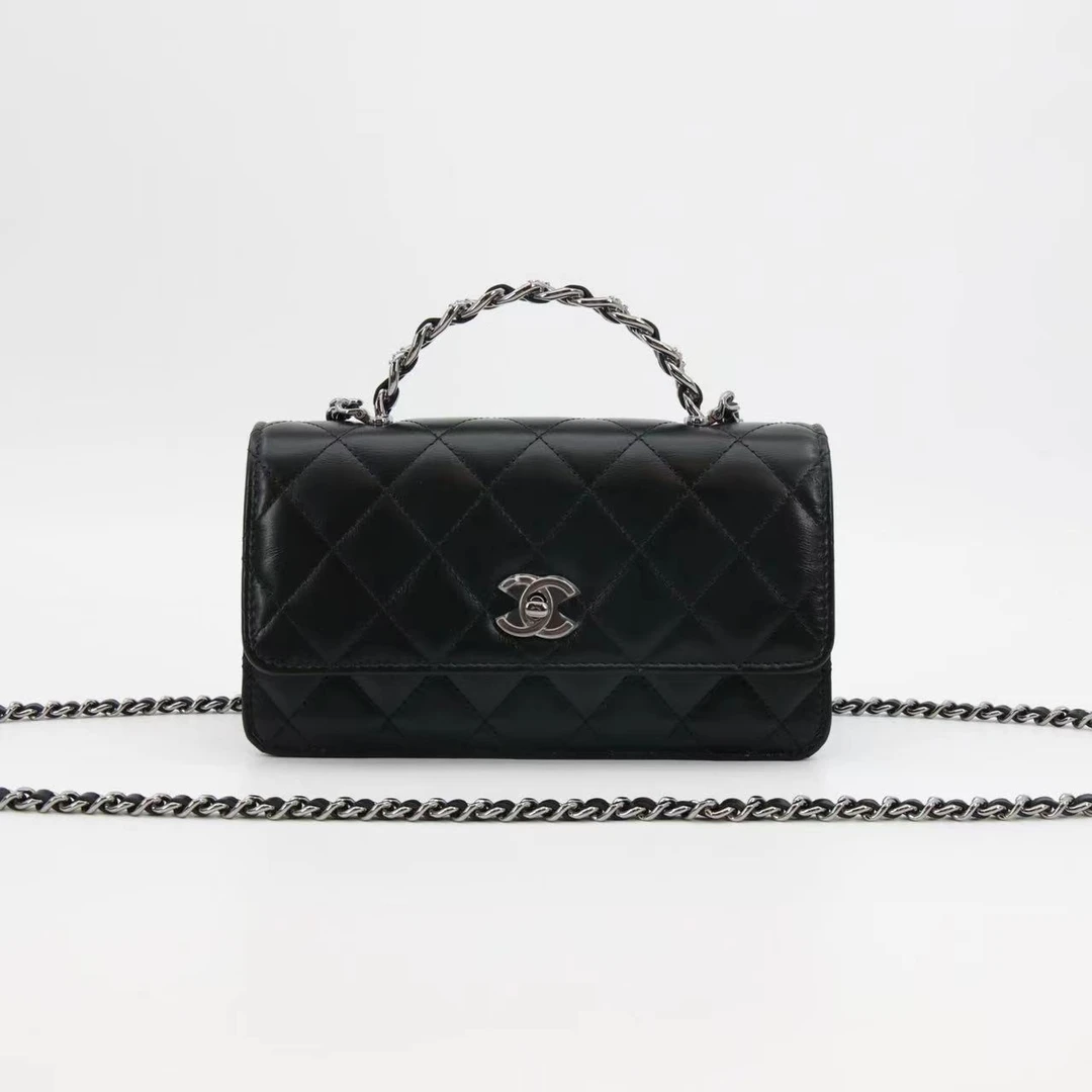 99新  香奈儿23k水钻手柄风琴woc黑银牛皮单肩包芯片款/87129125