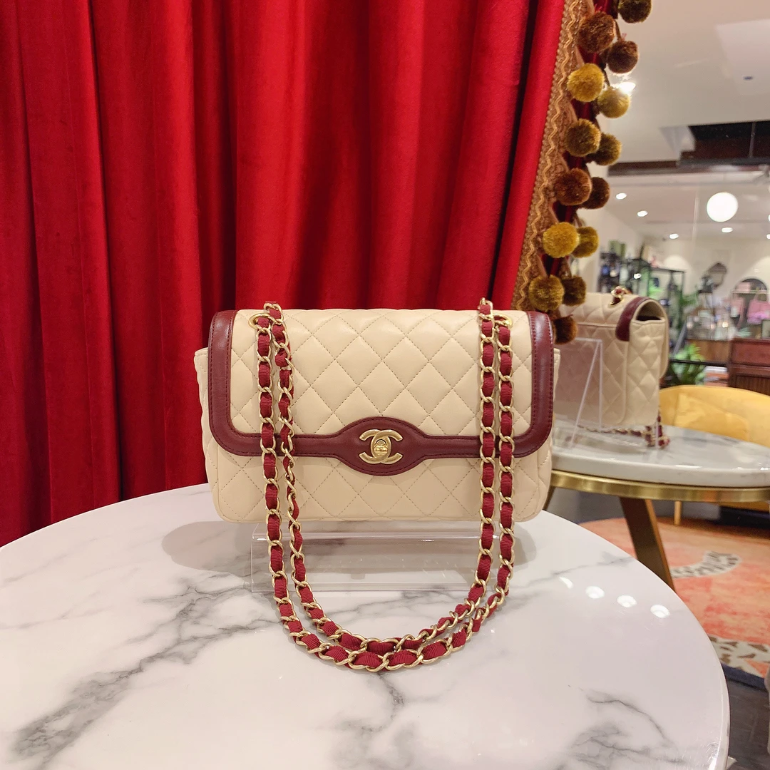 GGS香奈儿季节款cf小号奶茶色拼金扣羊皮66559652