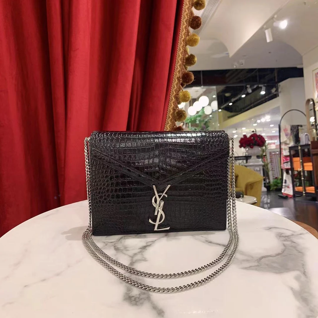 95新 YSL/圣罗兰 圣罗兰Cassandra黑色银扣压纹单肩