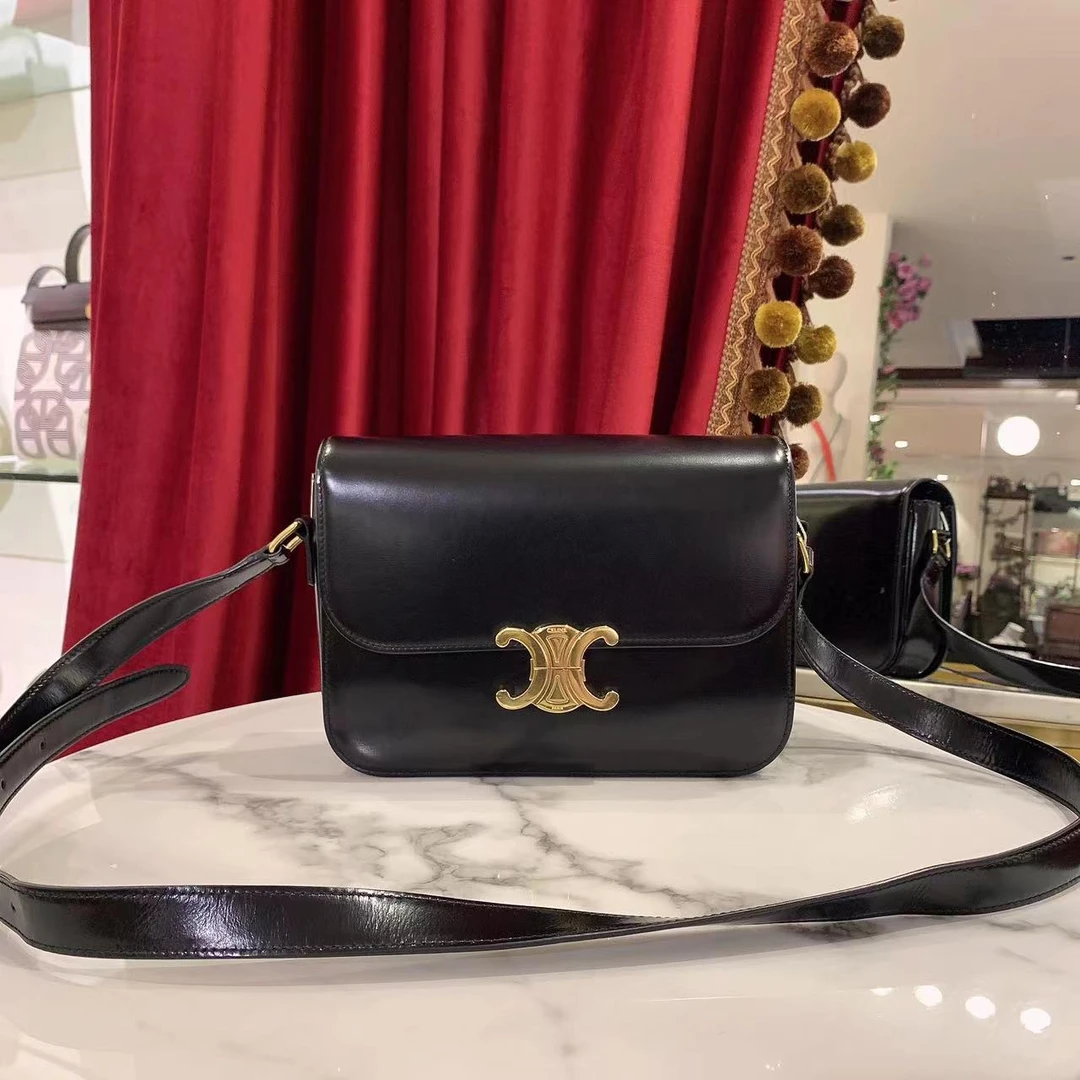 95新 Celine/思琳 GGS瑟琳凯旋门豆腐包中号黑金牛皮23900831