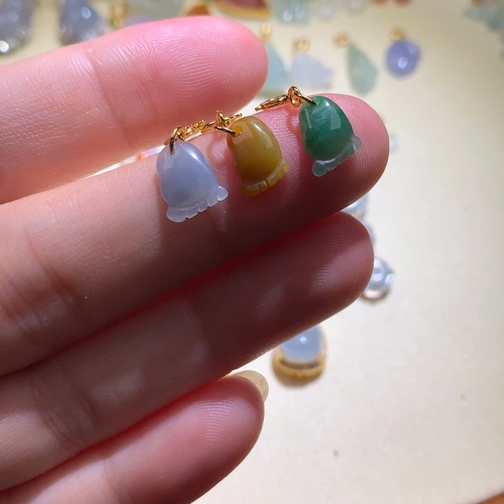 翡翠颈饰银S925镶嵌翡翠脚丫