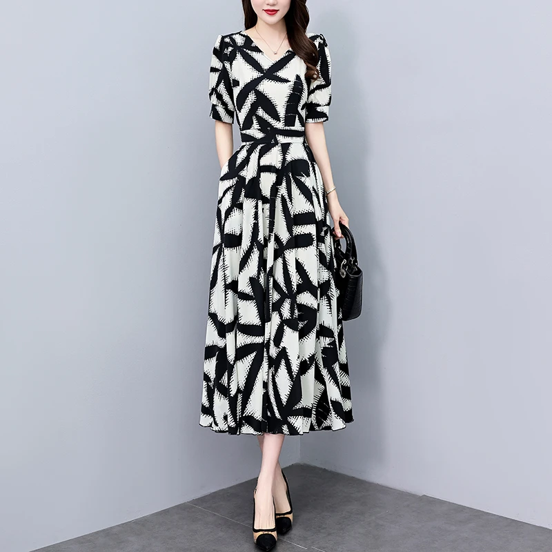 有兜高档真丝连衣裙2025新款夏季长款收腰显瘦短袖洋气大摆长裙子