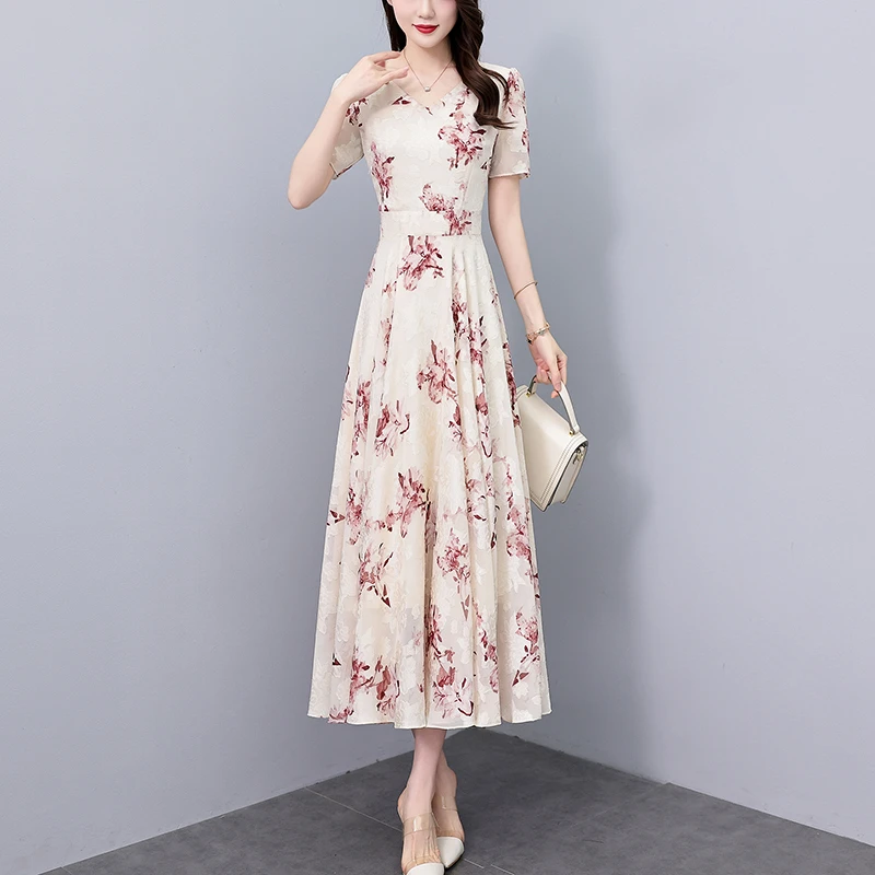 高档剪花真丝碎花连衣裙2025新款夏季长款显瘦仙女洋气大摆长裙子