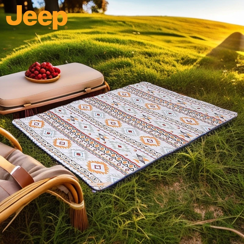 JEEP/吉普户外野餐垫柔软舒适亲肤加厚防潮精致出游颜色便携耐磨