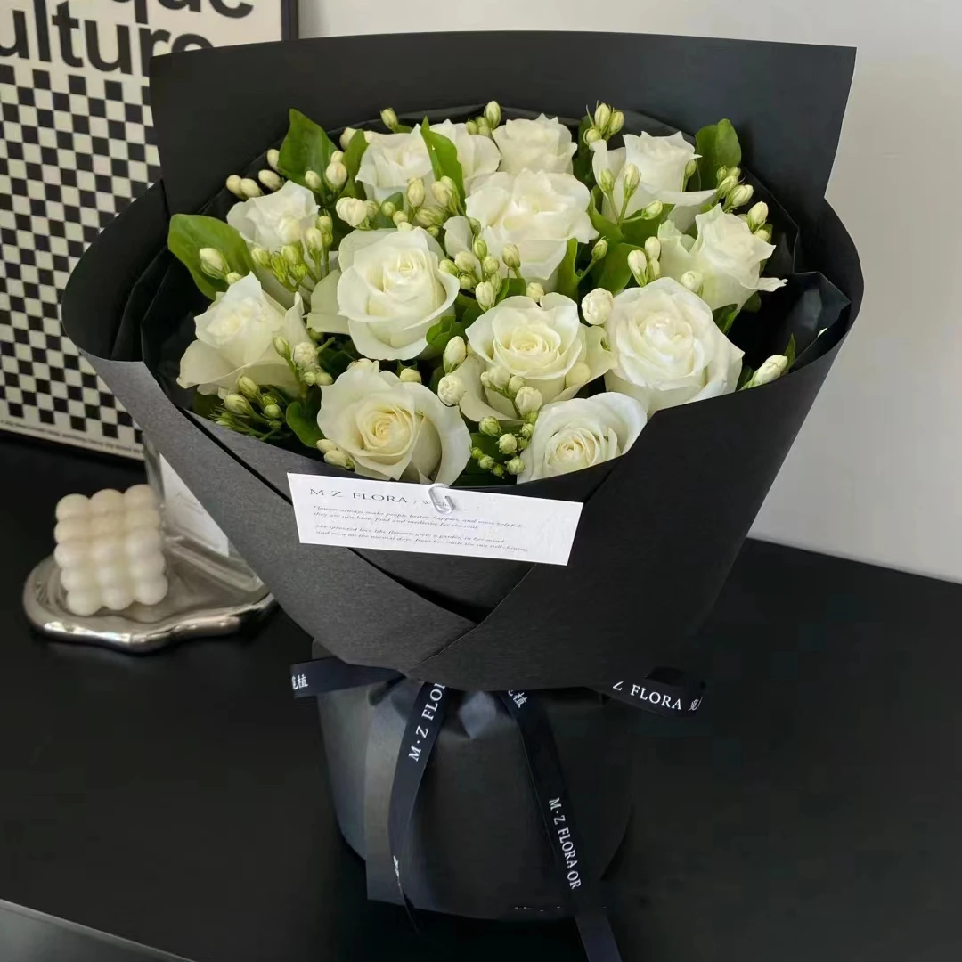 ☺【十二】12枝骄傲白玫瑰混搭茉莉花束送女友爱人朋友表白花束生日花束 鲜花订购同城配送小时达