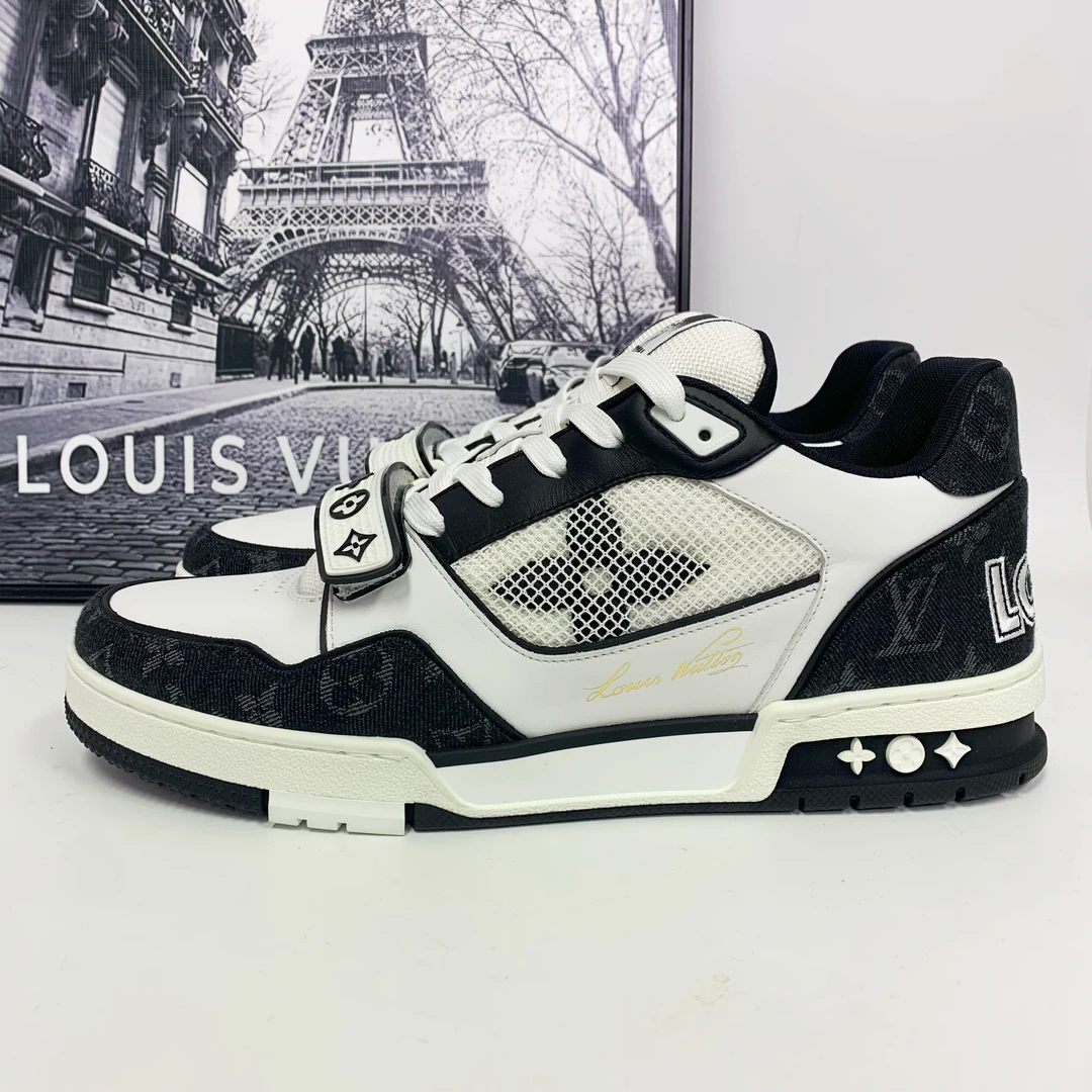 全新未使用 LouisVuitton/路易威登 LVTrainer黑白熊猫魔术贴板鞋