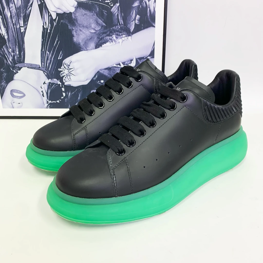 全新未使用 Alexander McQueen/亚历山大·麦昆 麦昆黑色绿底板鞋