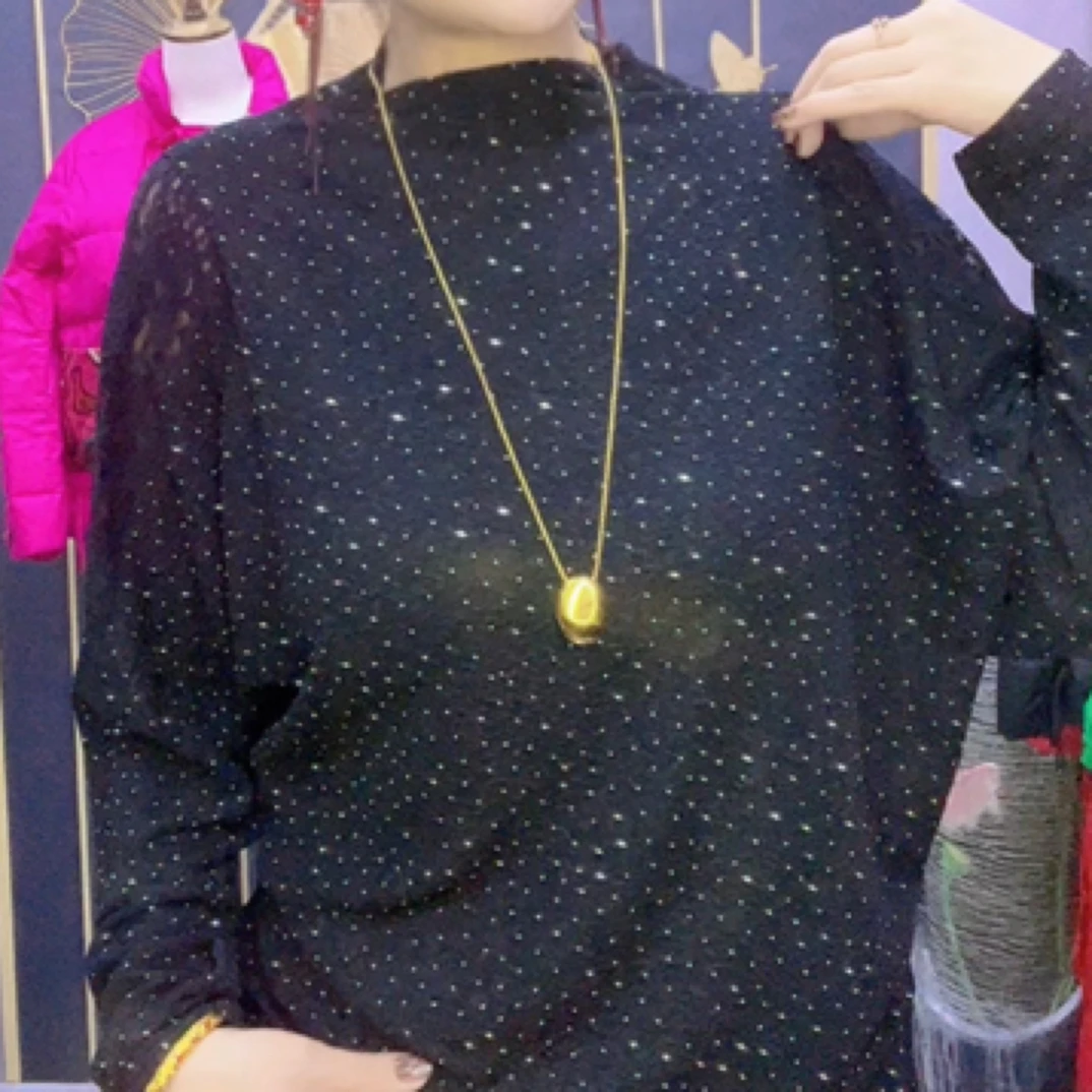 满天星拼蕾丝提花上衣洋气