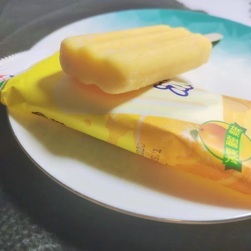 宏宝莱沙皇枣红豆口味雪糕沙冰凉橙菠萝甜橙口味冰淇淋网红冷饮