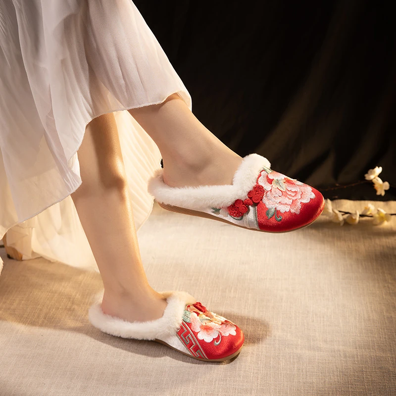 国风绣花棉拖鞋秋冬新款加绒保暖外穿居家包头半拖绣花鞋2024年