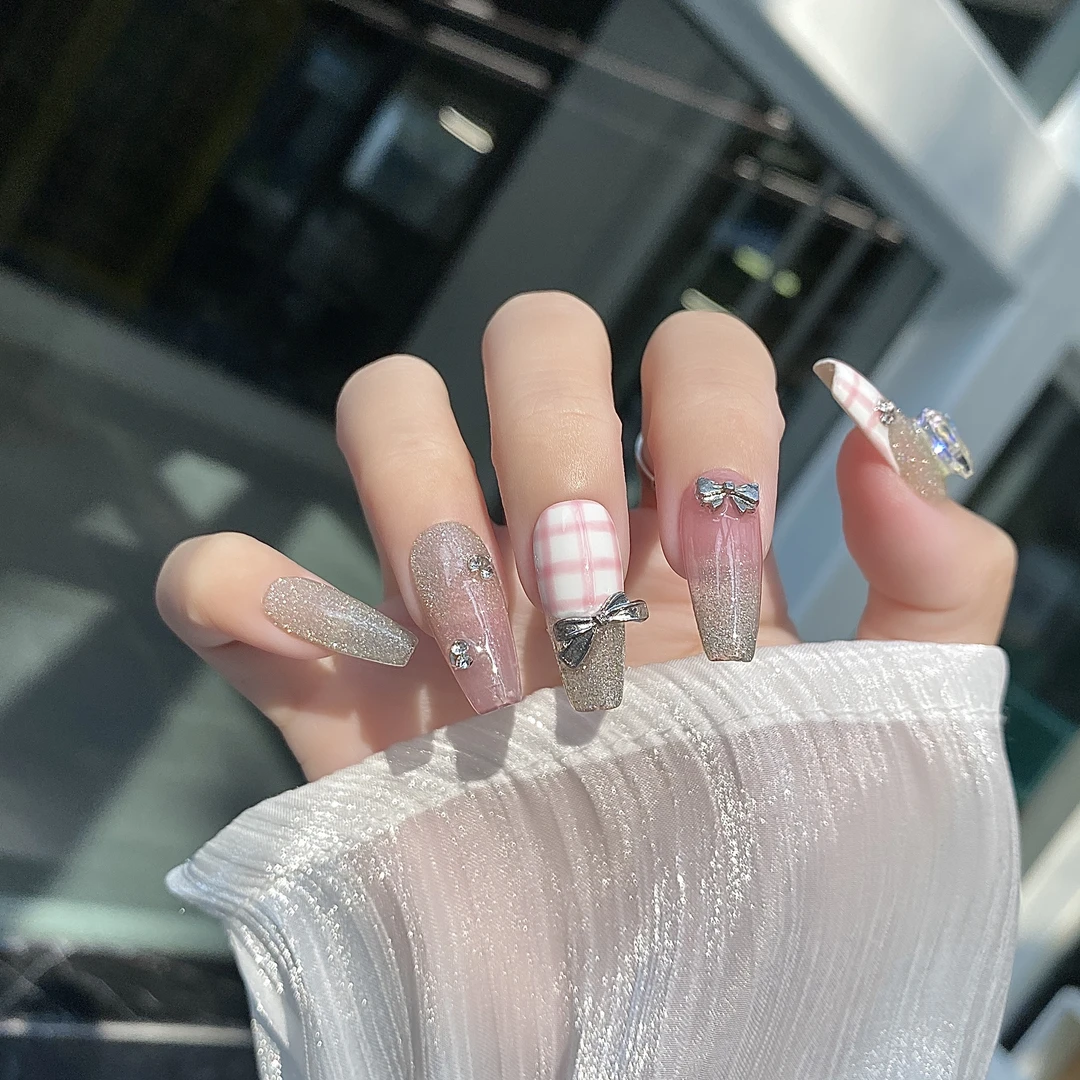 GIRLPLUS『热恋通告』粉色系美甲甲片可拆卸贴片纯手工穿戴甲约会