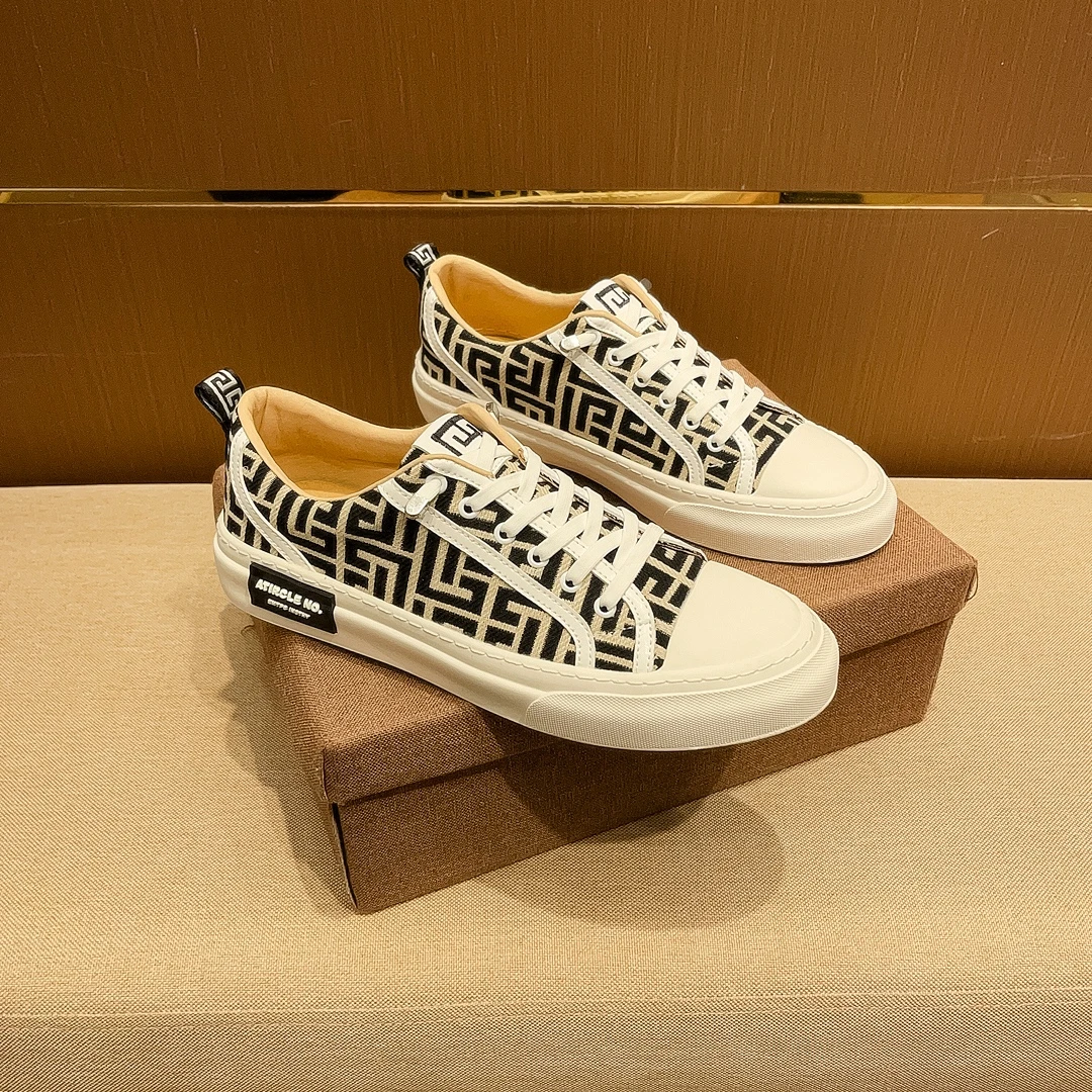 春秋男士时尚百搭潮鞋套脚真皮韩版透气印花软面潮流低帮休闲板鞋