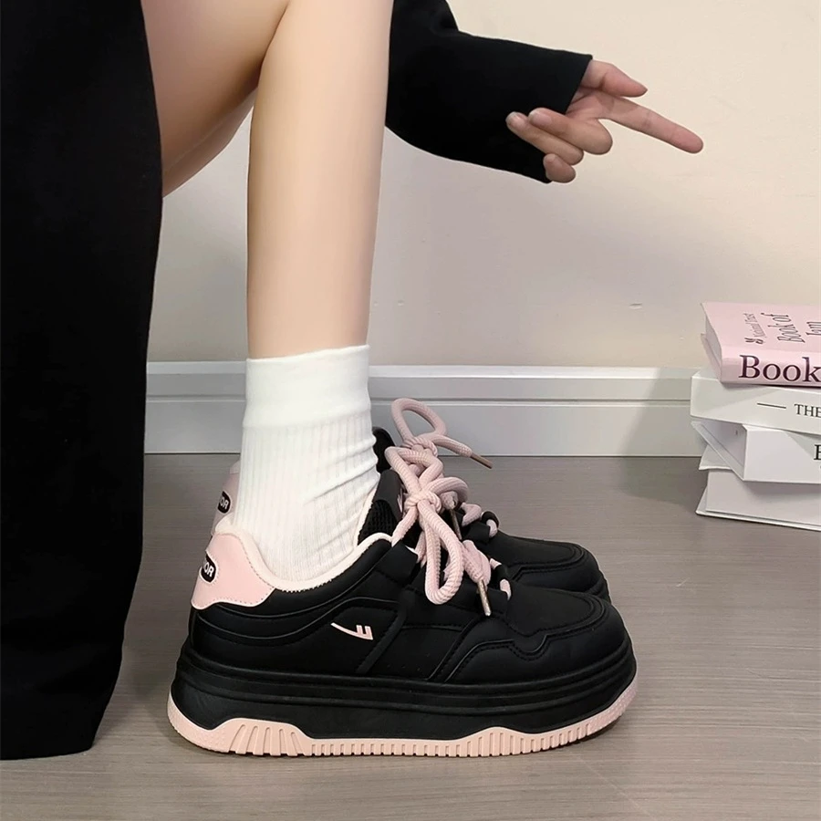 回力早春黑粉厚底板鞋女2025新款小众原创设计百搭增高网红休闲鞋