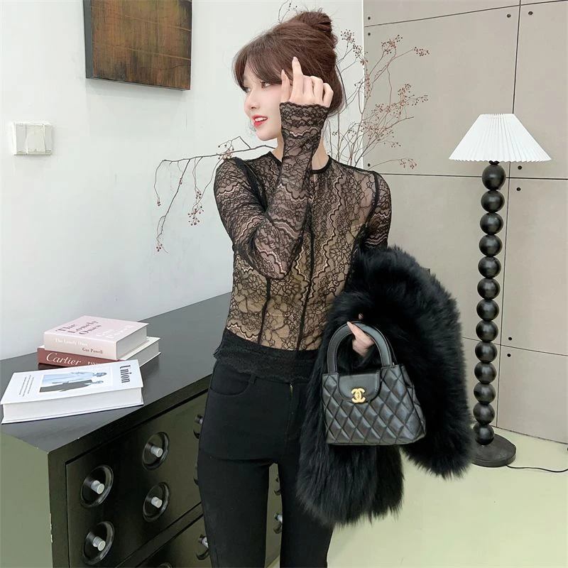 卡卡女装官方旗舰正品气质御姐高级感加绒镂空蕾丝打底衫透视长袖