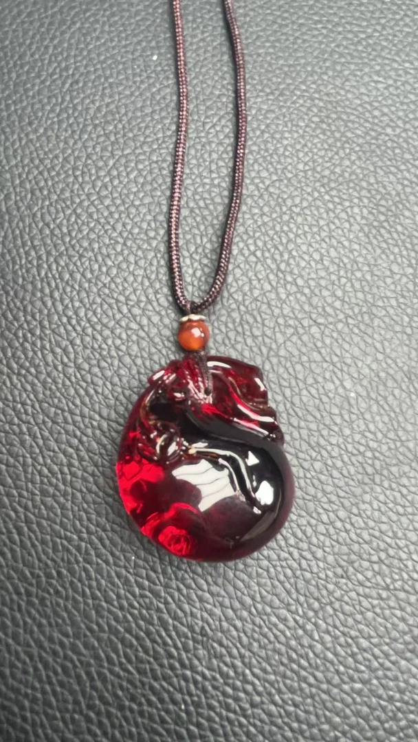 c13血珀时尚吊坠