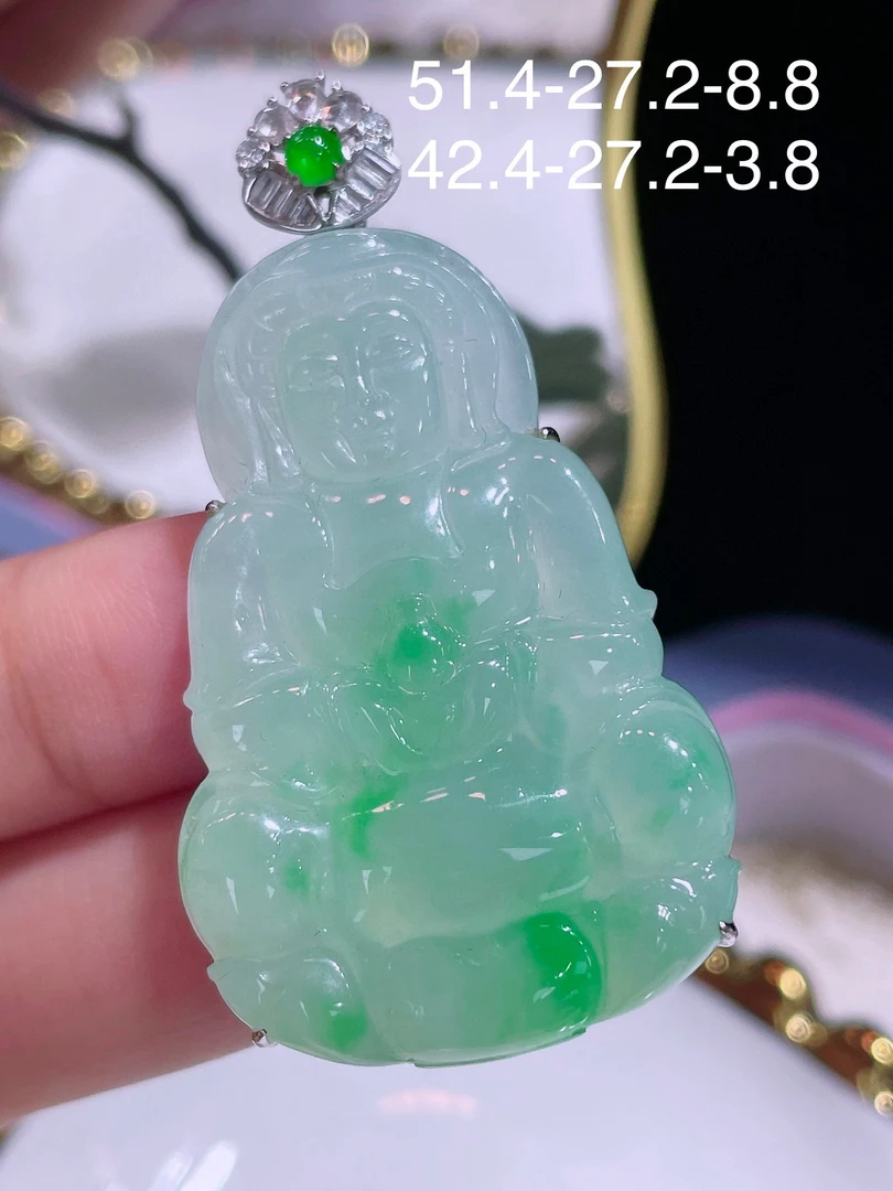 翠翠笙 天然缅甸翡翠A货 飘绿观音吊坠 18k金镶嵌钻石  细腻水灵