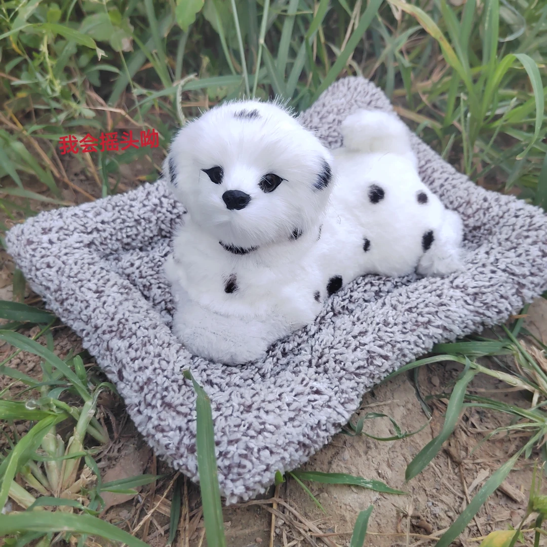 新车活性炭除甲醛除异味仿真宠物摇头狗竹炭包车载内装饰玩具摆件