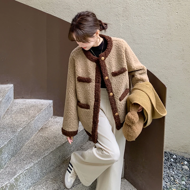 卡其色复古拼接皮毛一体外套女2024秋冬新款小个子羊羔毛棉衣棉服