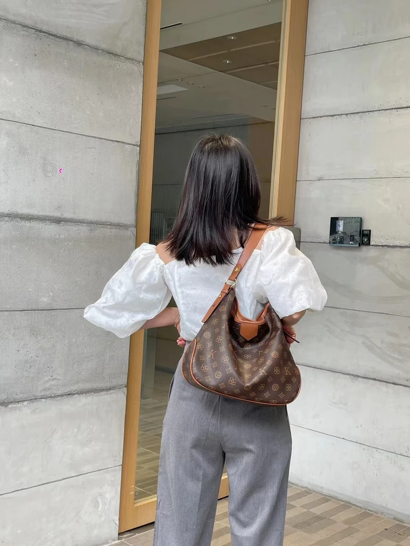 百搭时尚单肩斜跨包