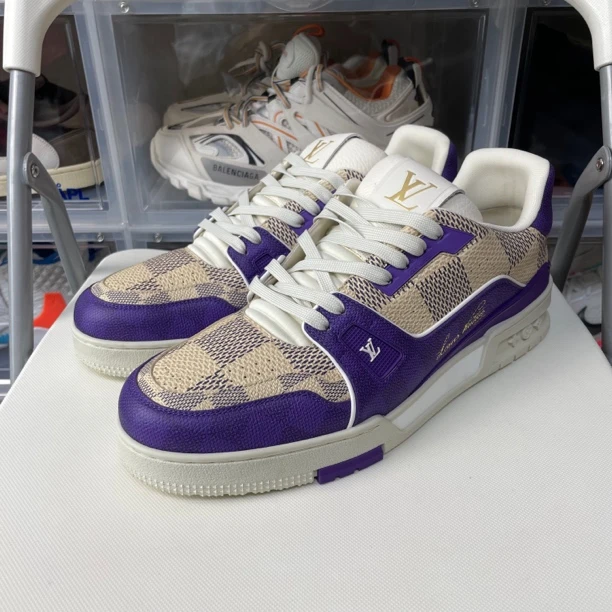 99新 43码 原盒 LV Trainer 紫色 板鞋 公价11599
