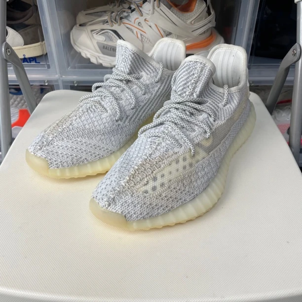 99新 42.5码 原盒 Yeezy350 满天星 灰白 公价3599