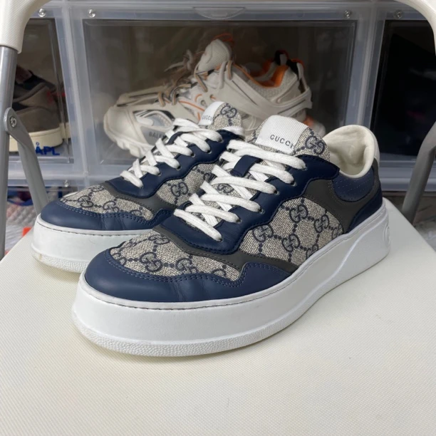 95新 40码 原盒 GUCCI 蓝色 板鞋 公价7400