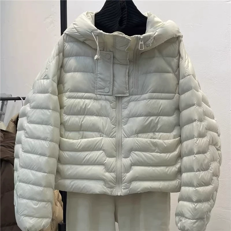 欧货轻薄羽绒服女短款2025秋冬新款宽松显瘦90白鸭绒爆款保暖外套