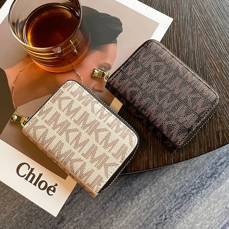 全新未使用  新款精致高级感印花卡包复古短款零钱包小巧km卡包