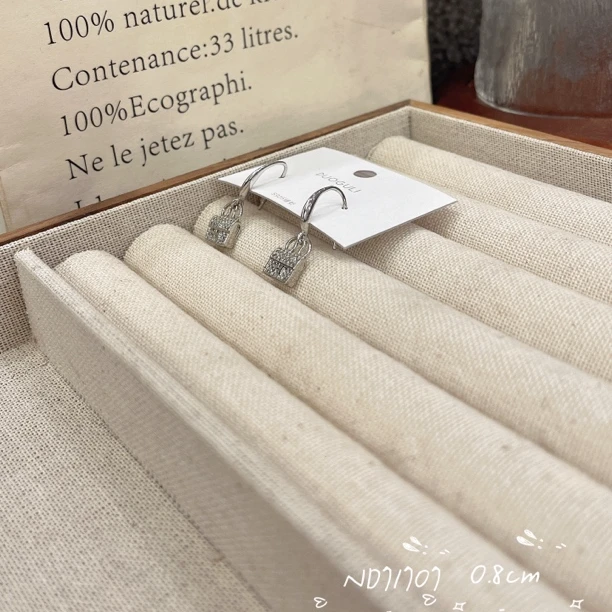 铜合金合成锆石耳饰 气质轻奢时尚百搭小众简约个性包包耳饰0.8cm