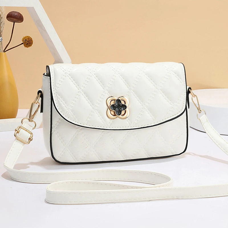 高级感菱格小包包女2024春季复古百搭斜挎包网红女士潮单肩小方包