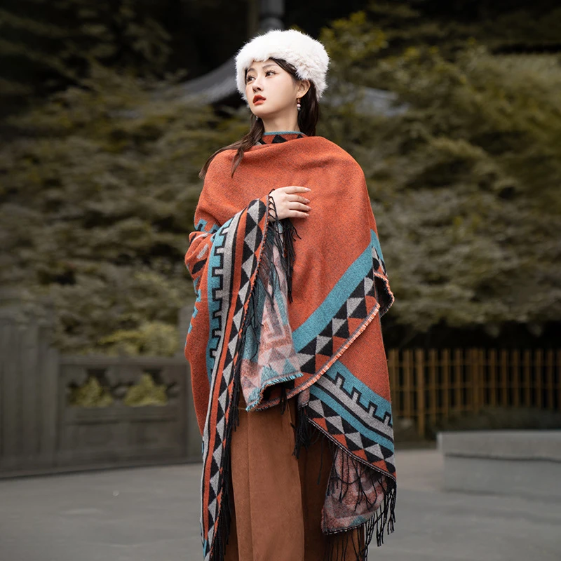 民族风披肩女防晒云南西藏旅游拍照波西米亚长款穿搭开衫斗篷披风