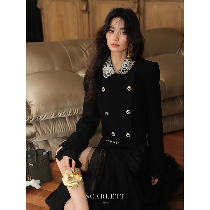 【9月第二期】你的呵呵｜优雅切分立裁蛇纹领短外套