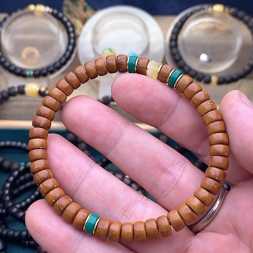 【闪购商品】椰蒂吊坠-****v