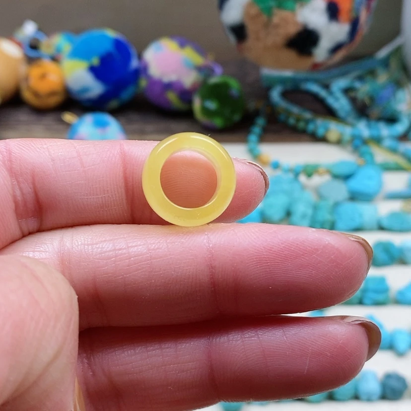 【闪购商品】琥珀裸石未镶嵌柴*。