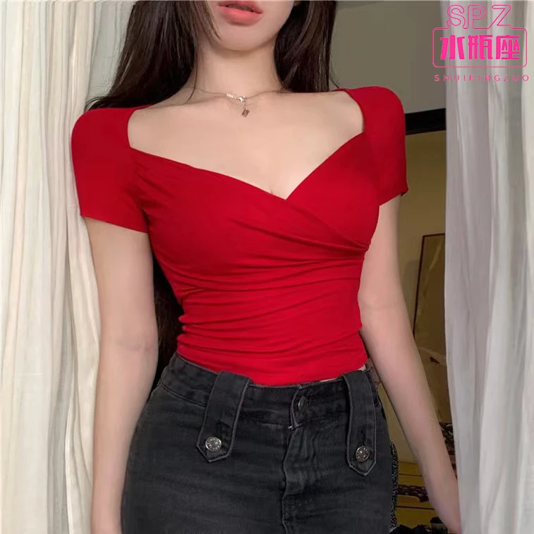 方领显瘦T恤女装夏季白色纯欲辣妹修身红色短款紧身短袖低胸上衣T