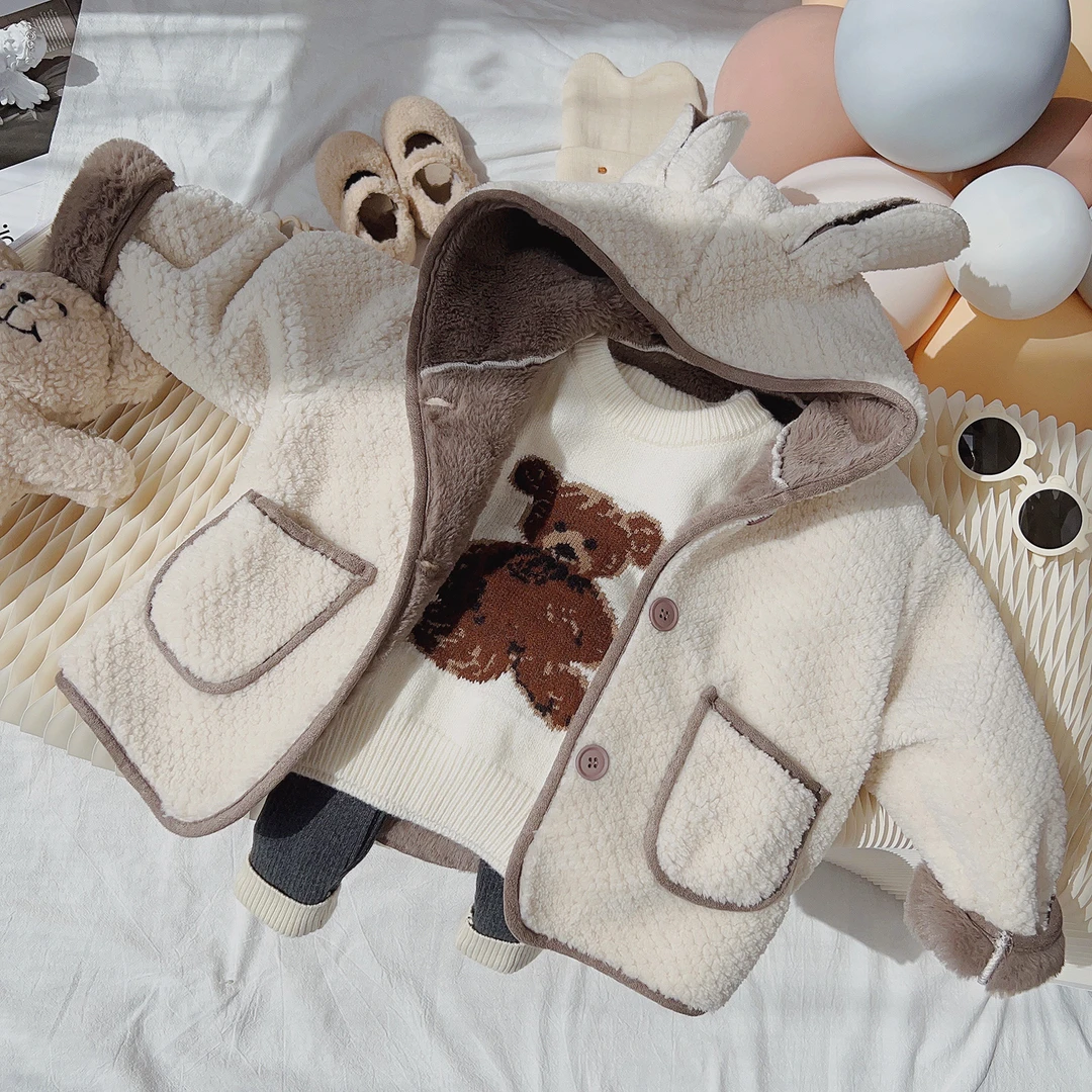 儿童毛绒外套2024新款女宝小兔子上衣男宝毛绒衣韩版兔耳朵外出服