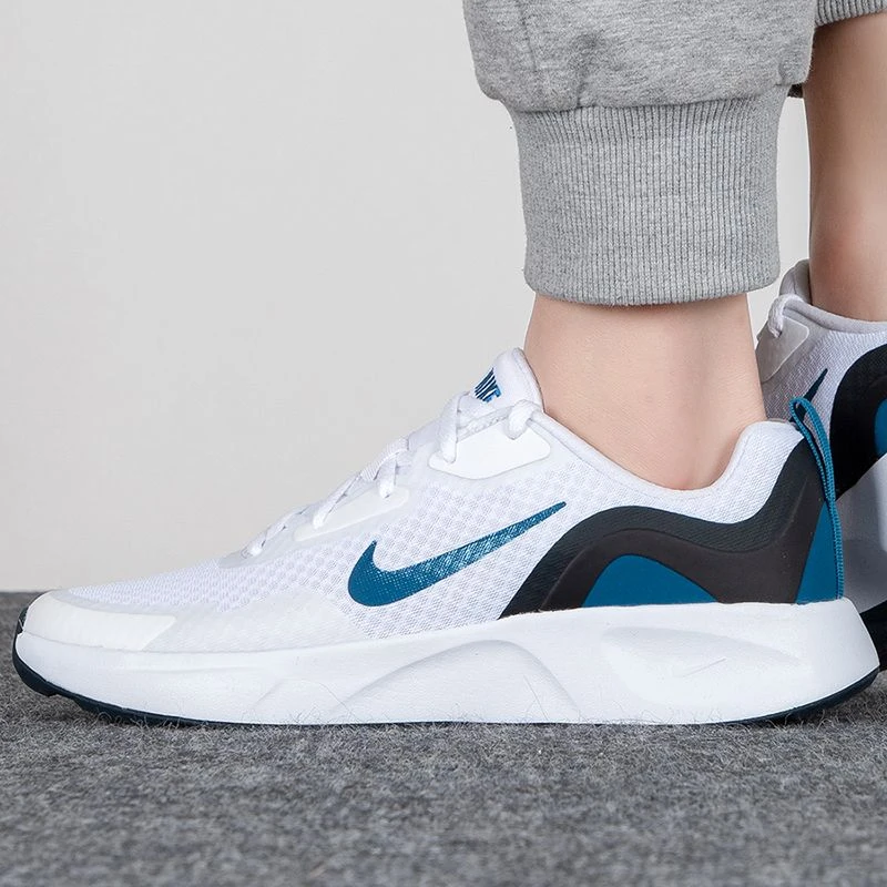 NIKE/耐克(泰牛清货）A30微瑕慎拍 透气轻便运动跑步鞋CJ3816-106