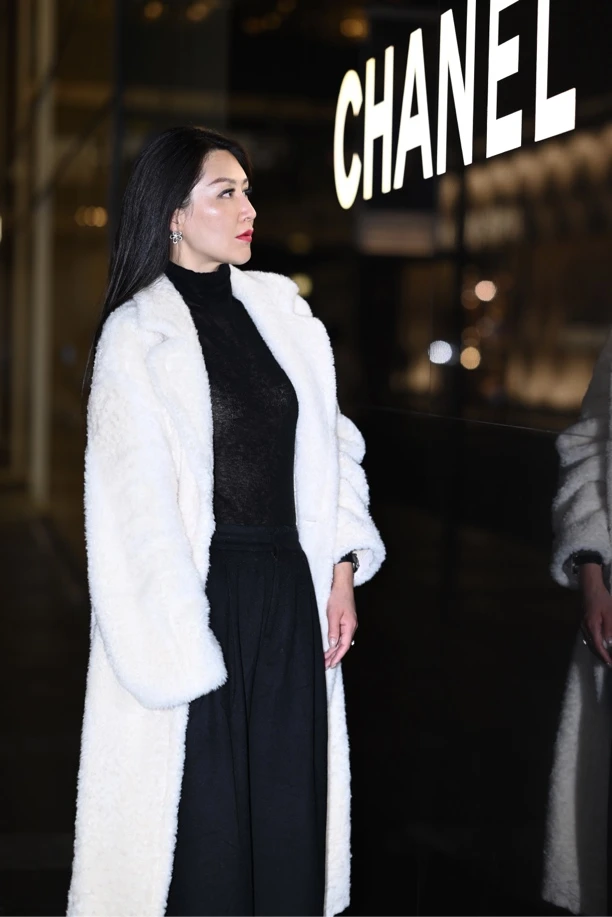 高领纯色基础打底衫