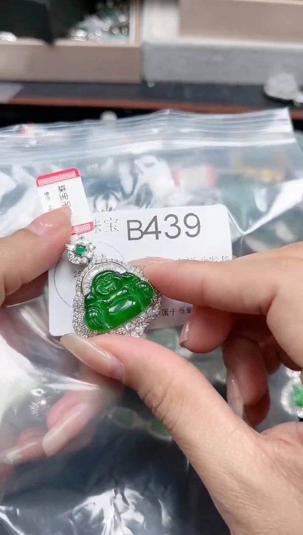 【闪购商品】翡翠颈饰银S925镶嵌赠皮绳439