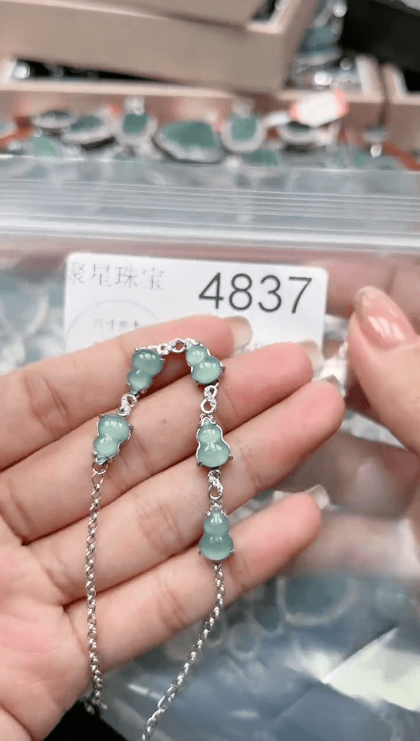 【闪购商品】翡翠颈饰未镶嵌【赠皮绳】4837