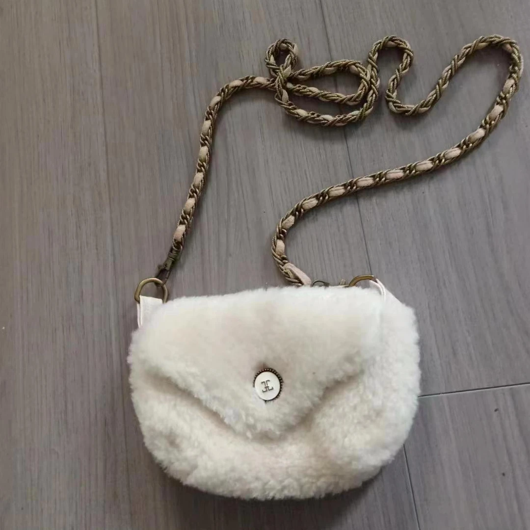 海宁皮也娜斜跨包手机包
