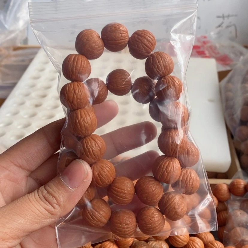 【闪购商品】猴头核桃吊坠正**然凤羽17尺寸2串